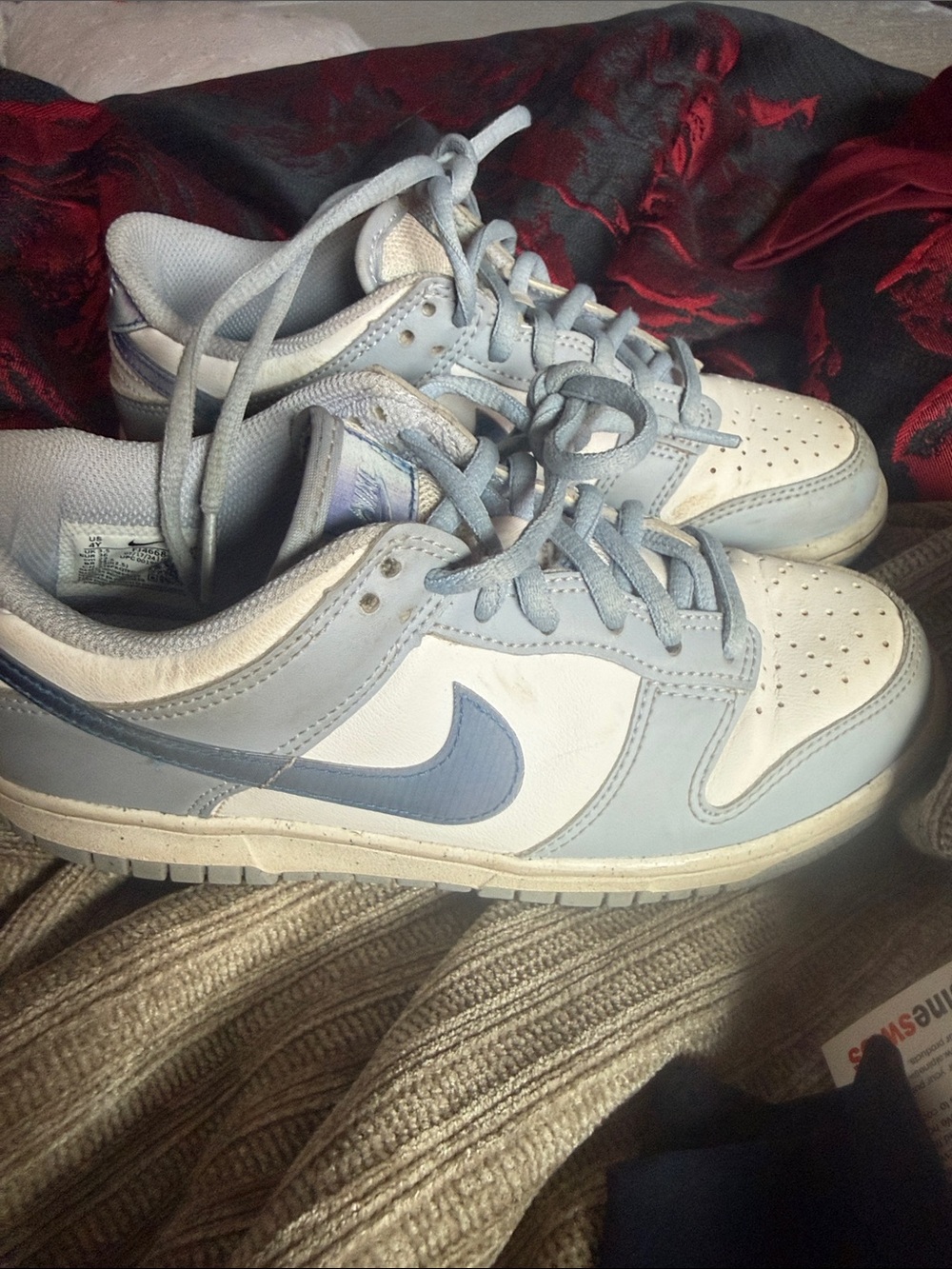 Nike Low-Top Sneakers in Pale Blue and White 4Y